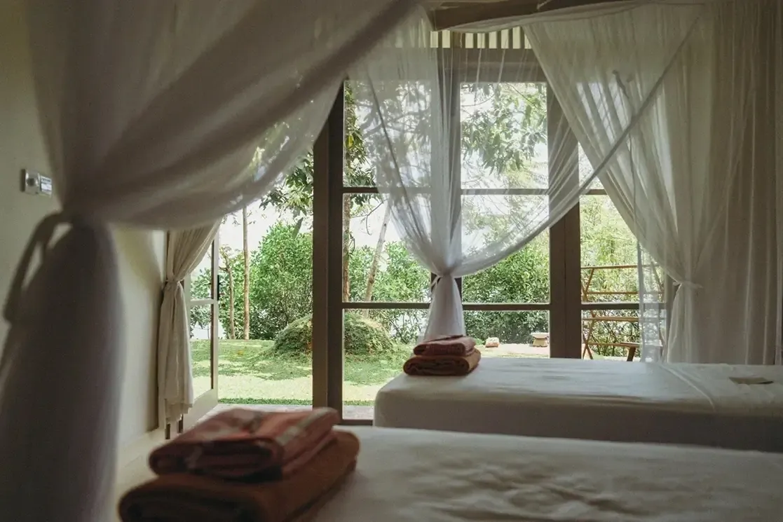 Lake view twin or private room