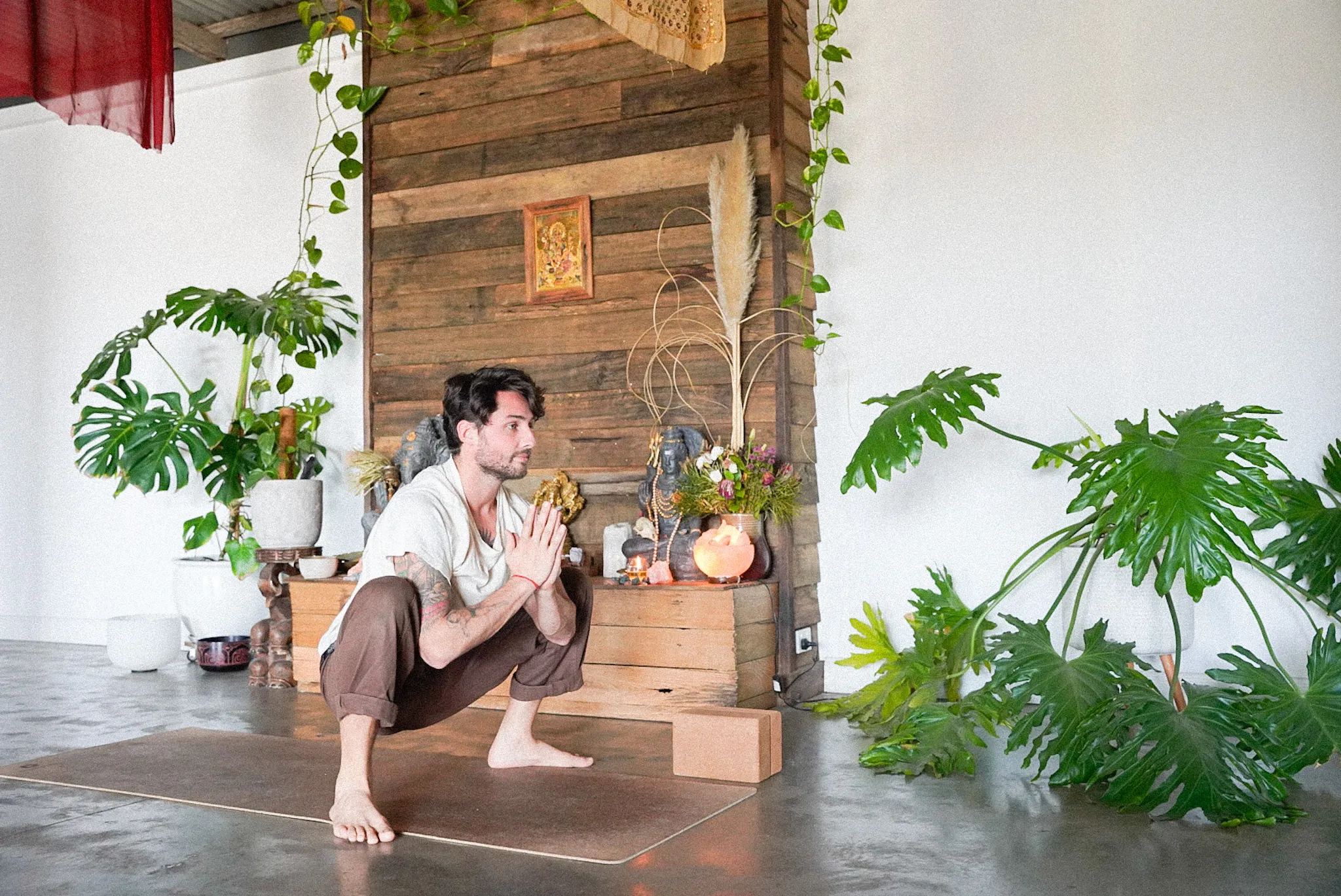 Lanka-Yoga-yoga-teaching-team-ytt